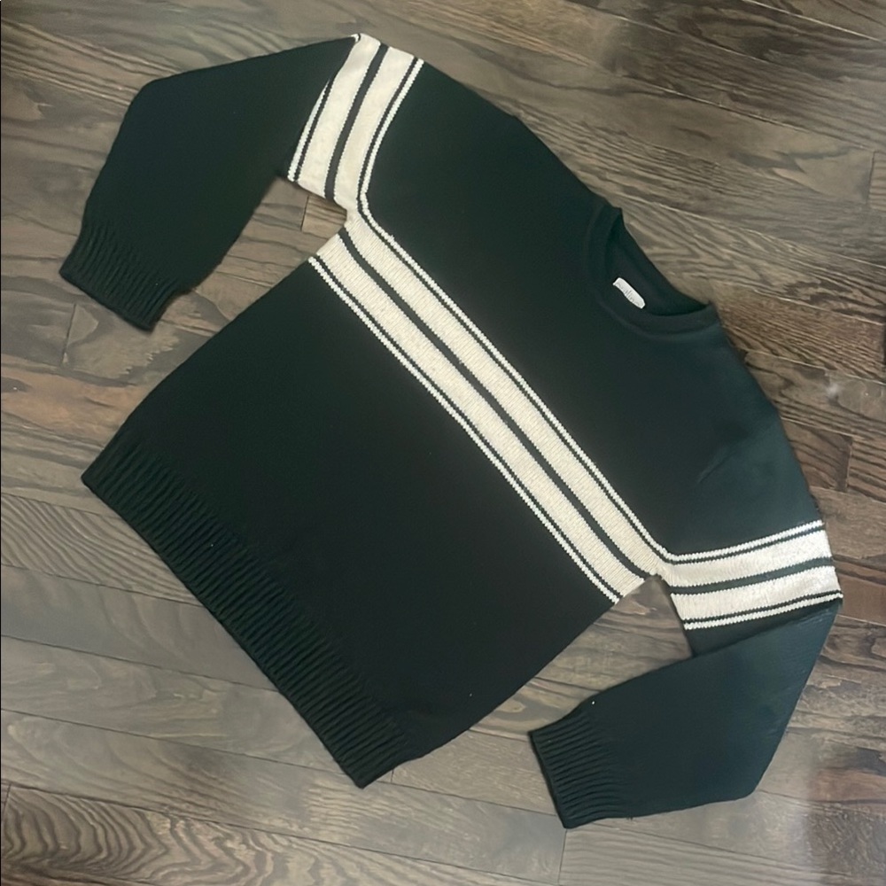 Vintage Forest Green Crewneck Sweater with Stripes